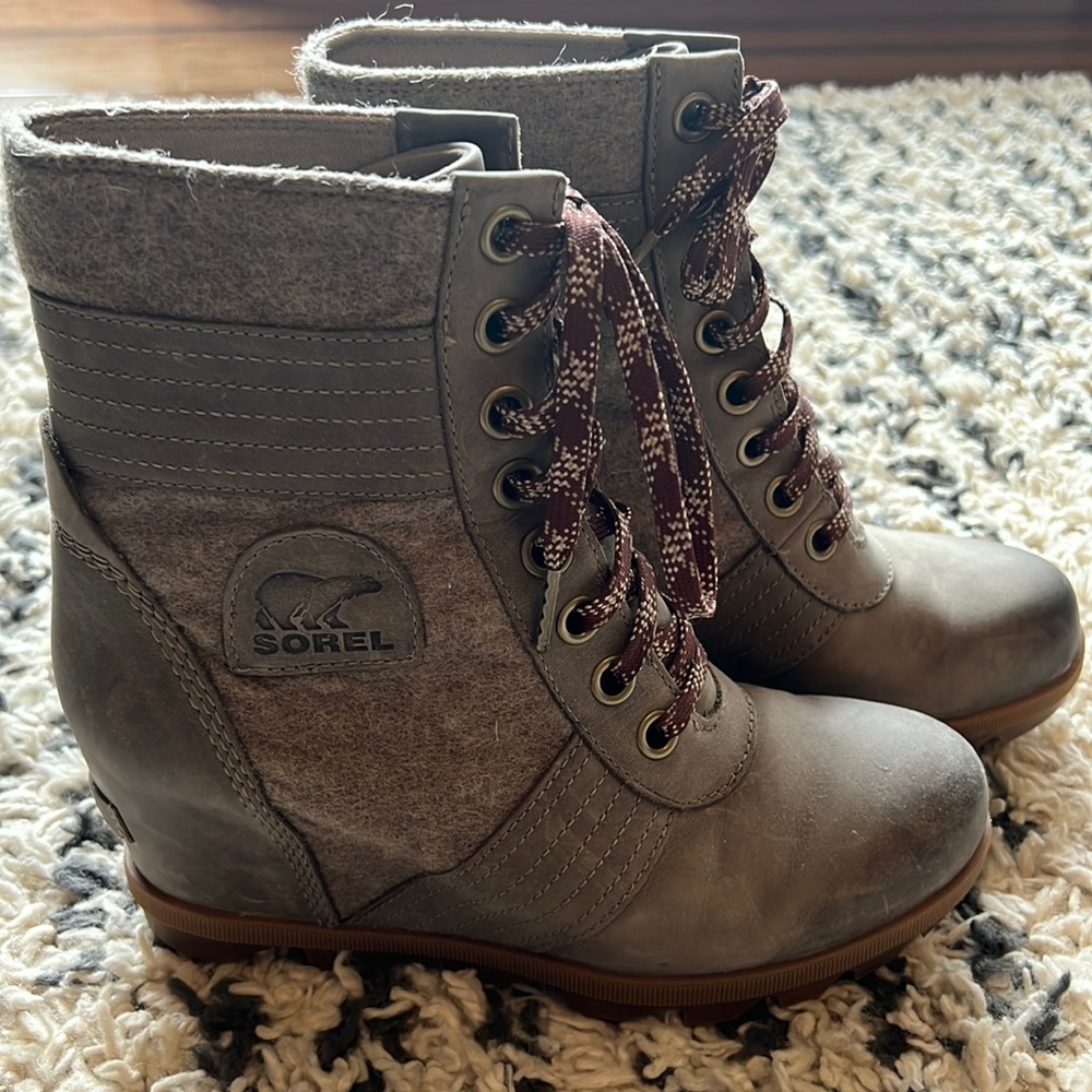 Sorel wedge boots